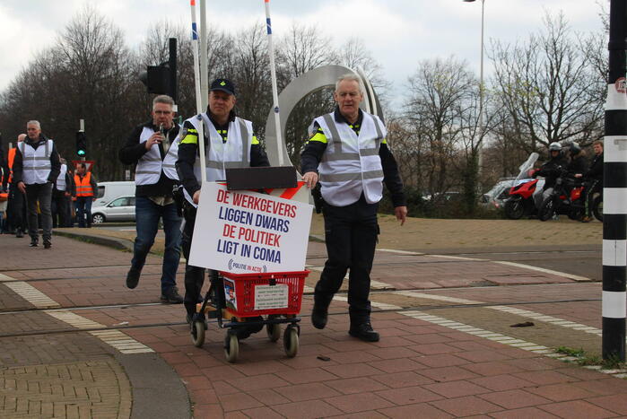 Politieagenten demonstreren tegen te hoge pensioenleeftijd