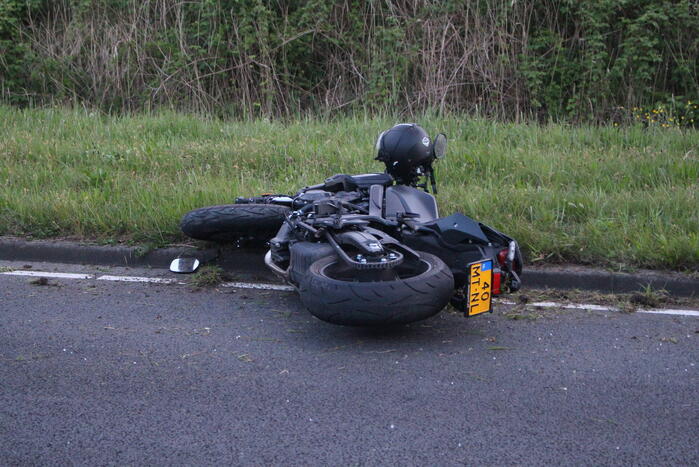 Motorrijder ernstig gewond na eenzijdig ongeval